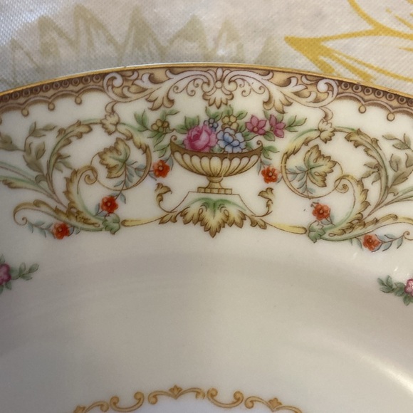 Floral Dinner Plate (Noritake China) 4912 Nanette - Picture 6 of 8